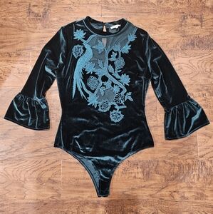 Lulumari | Velvet Bodysuit with Embroidered Design